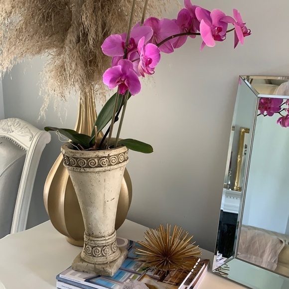 BEAUTIFUL Ornate SCROLLED Cement VASE stone - Picture 8 of 11